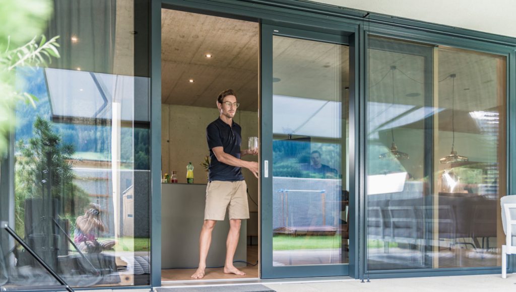 Modern Upvc Wood Aluminum Sliding Patio Doors European Lift and Slide Triple Glazed Sliding Doors NeuFenster Canada